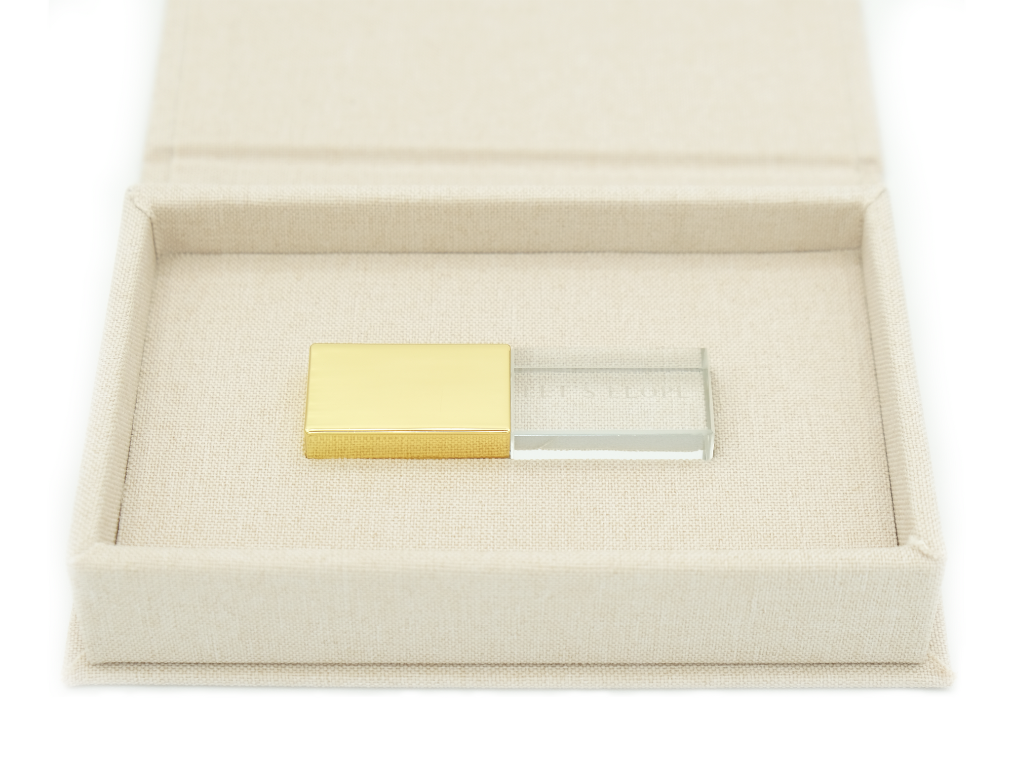 Gold &quot;Our Wedding&quot; Linen box + USB