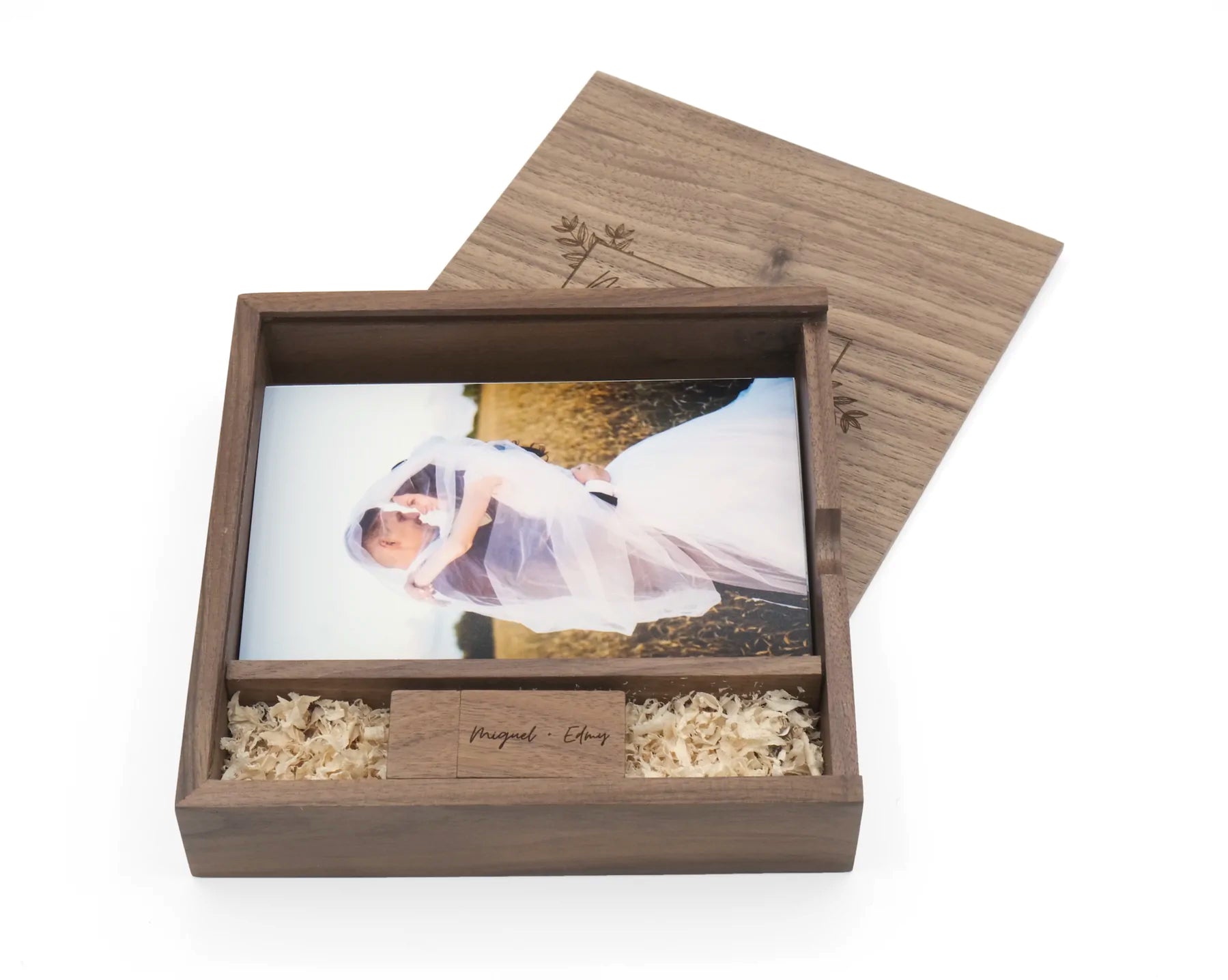 Walnut Photo Box + USB